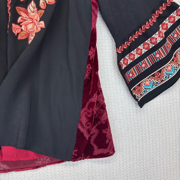 John Mark Red Velvet Embroidered Floral Tunic Flared Sleeves Aztec Boho Size XL - Picture 6 of 10